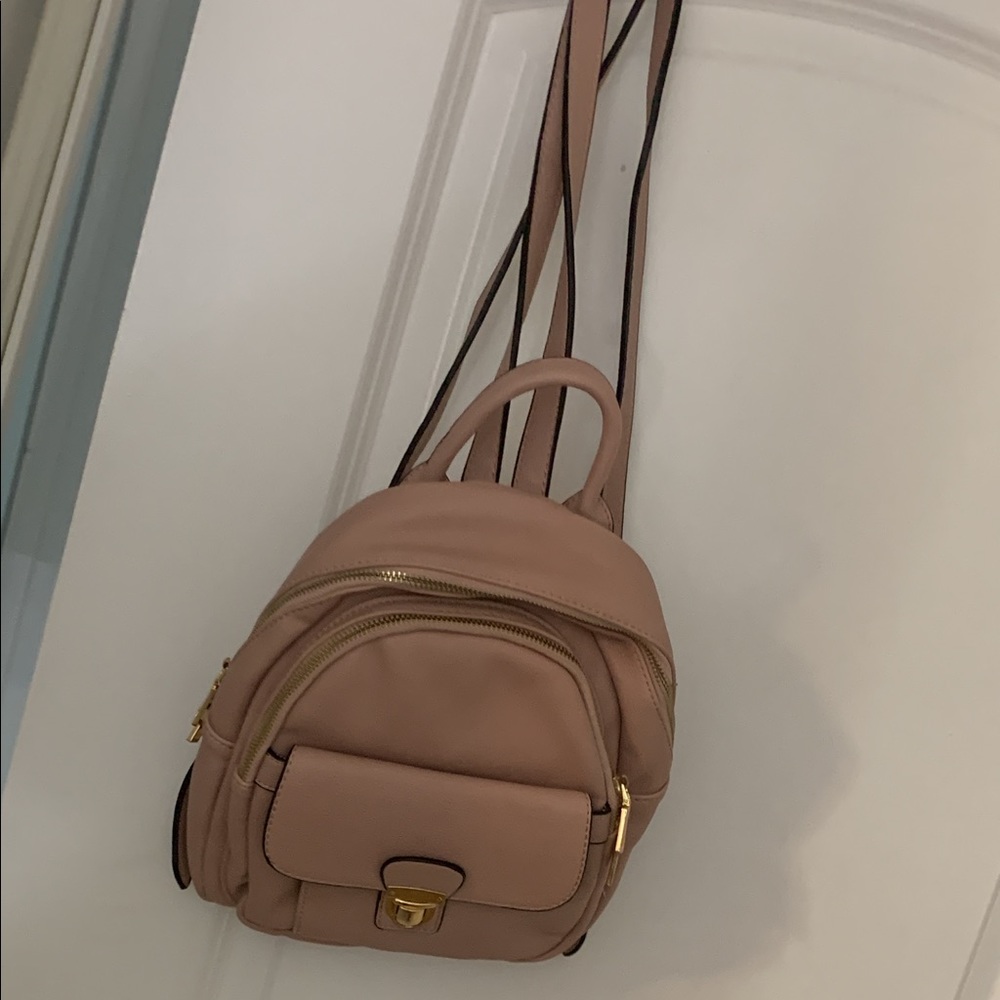 Backpack - Picture 1 of 11